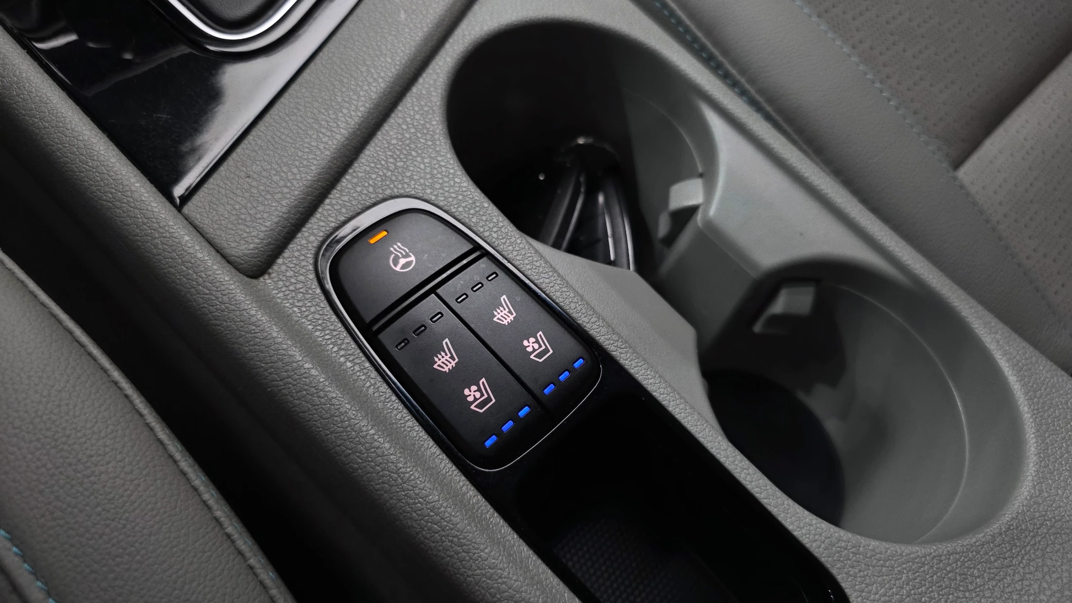 Kia Niro, 2017 — фото 18