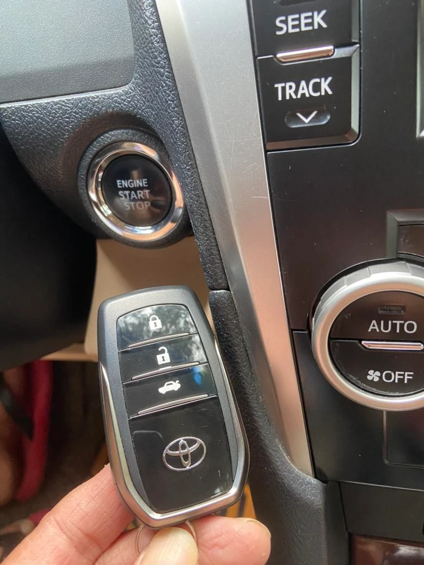Toyota Camry, 2013 — фото 13