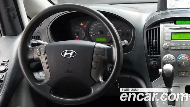 Hyundai Starex Grand Starex, 2012 — фото 13