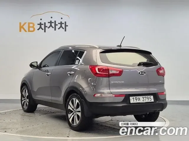 Kia Sportage, 2010 — фото 2