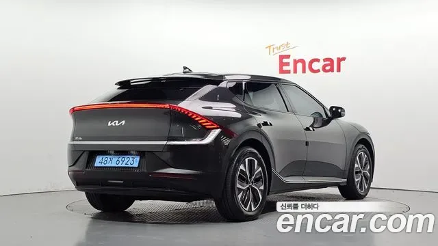 Kia Ev6, 2022 — фото 2