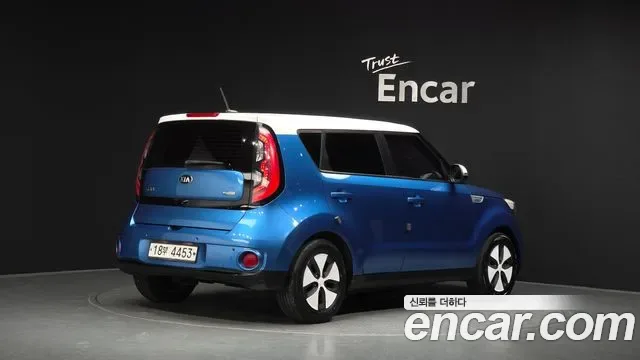 Kia Soul EV, 2015 — фото 2