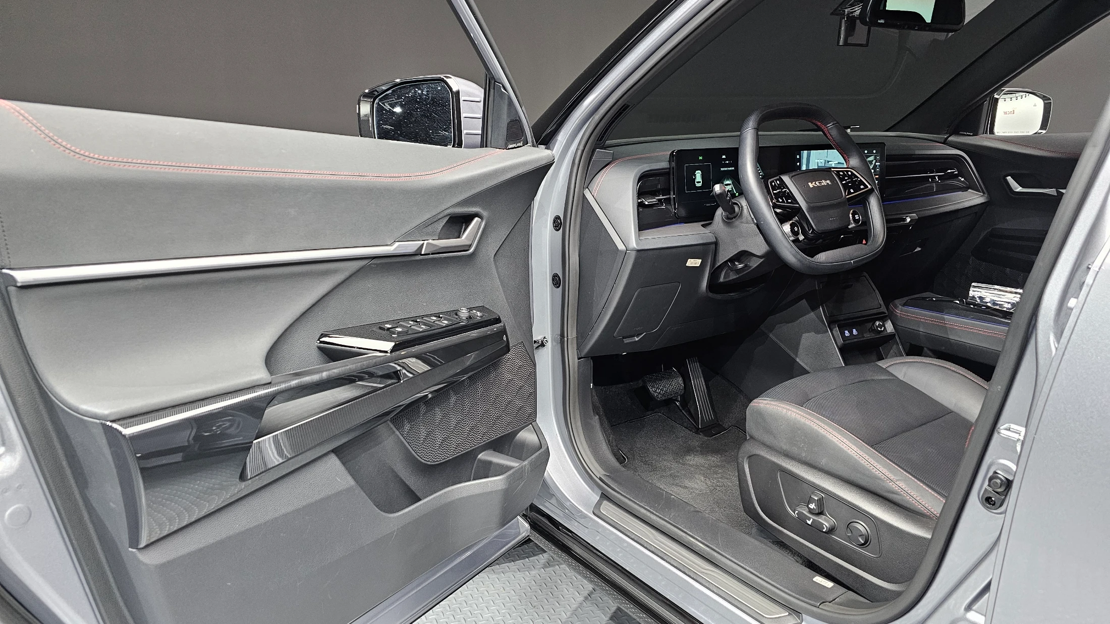 KG_Mobility_Ssangyong Actyon Activian, 2025 — фото 10