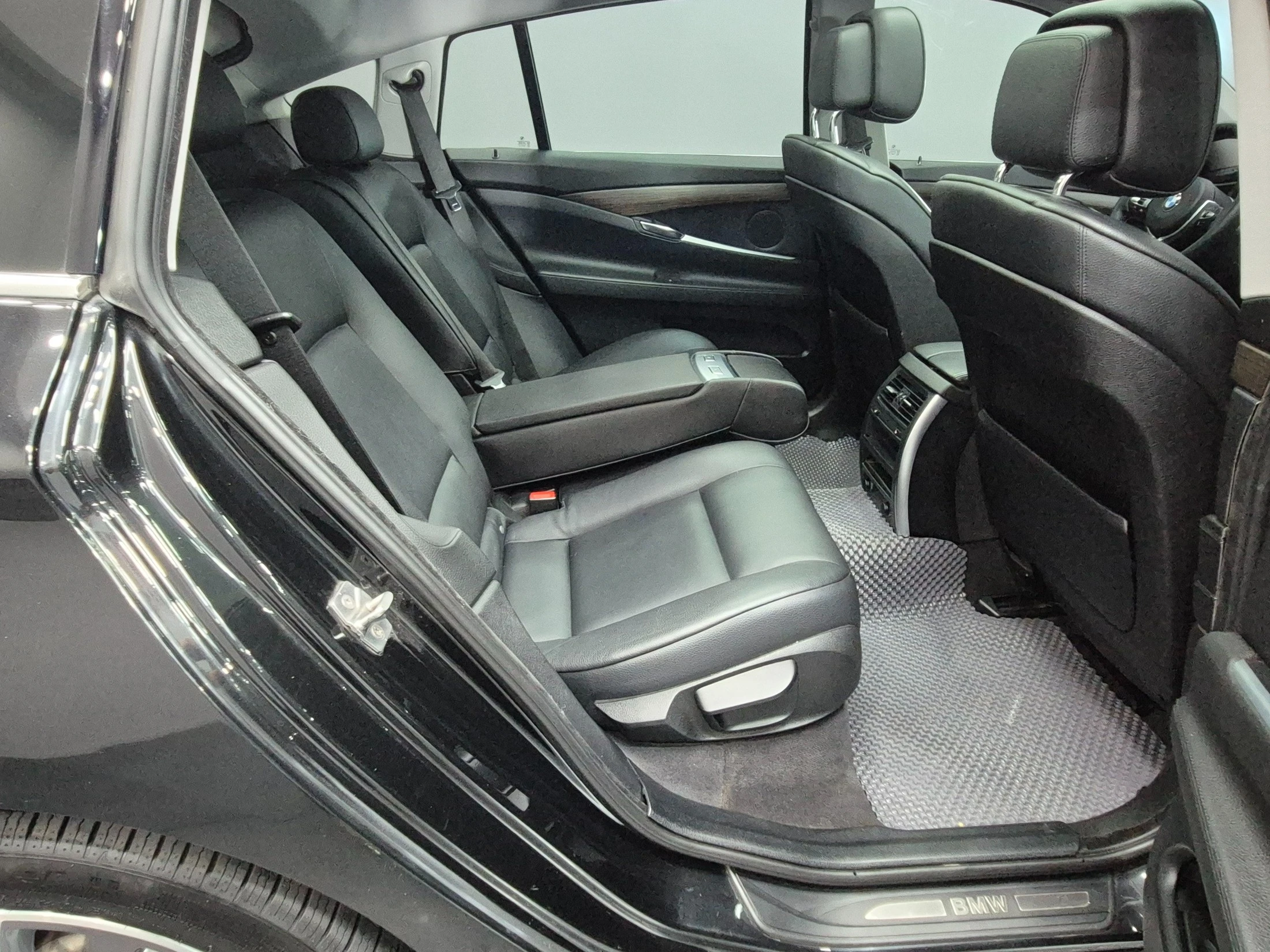 BMW Gran Turismo 5 Series GT (F07), 2012 — фото 18