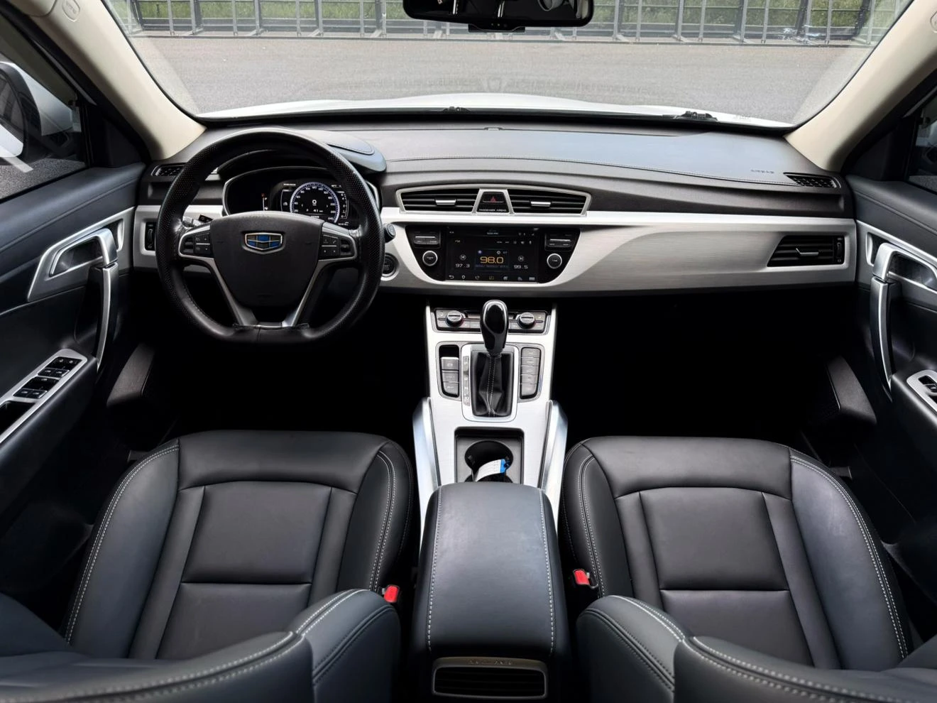Geely Boyue, 2016 — фото 16