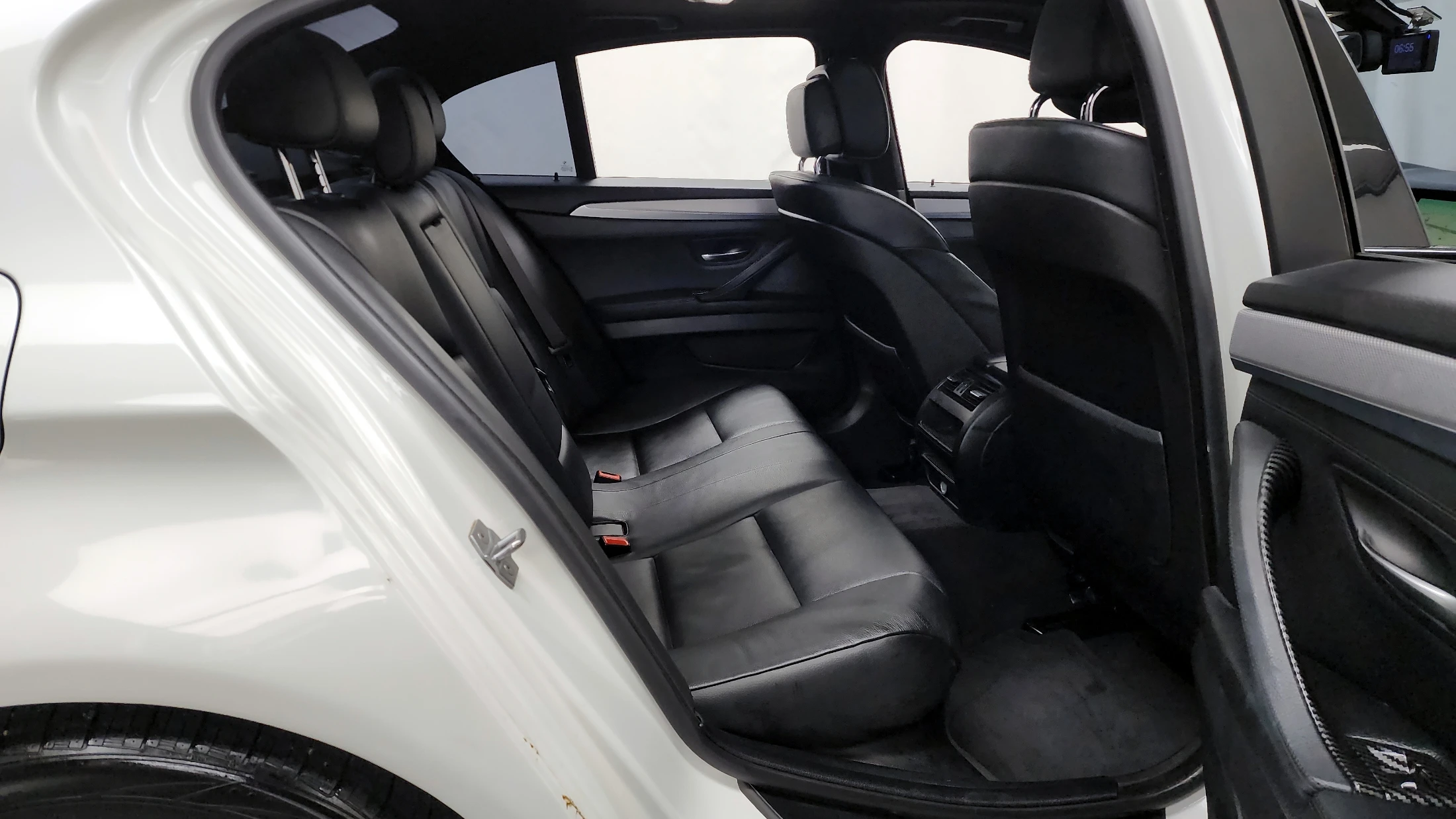BMW 5-Series F10, 2013 — фото 12