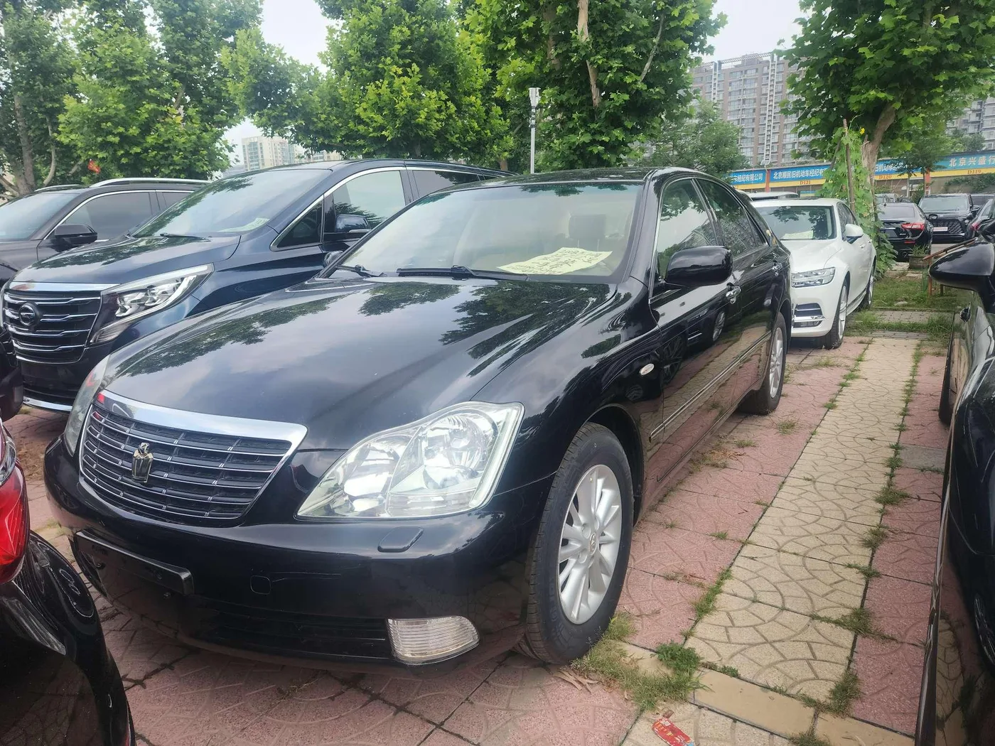 Toyota crown