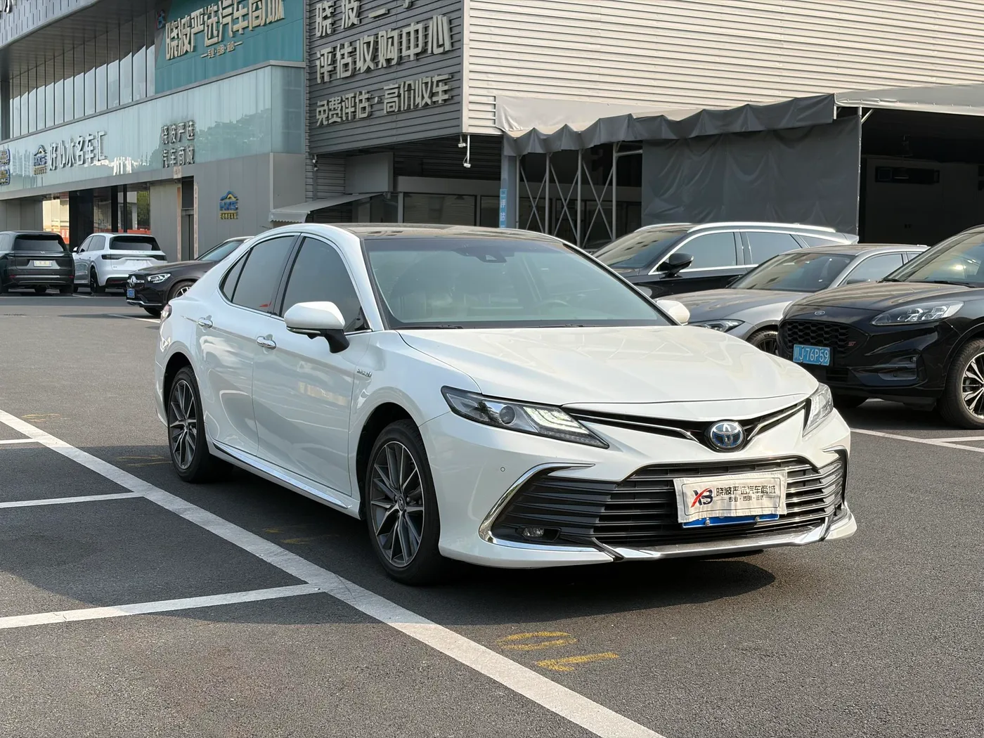 Toyota Camry, 2023 — фото 3