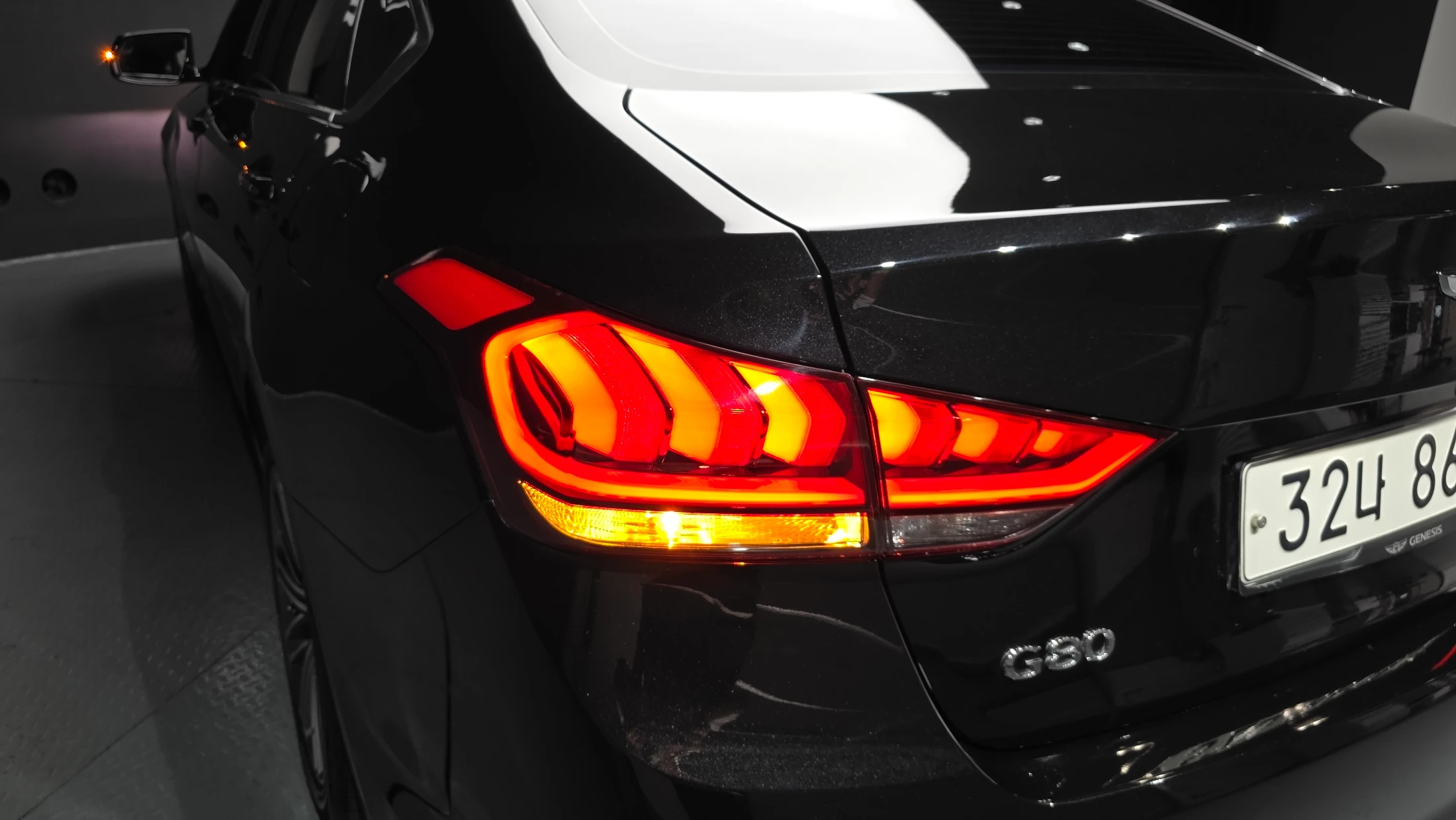 Genesis G80, 2017 — фото 24