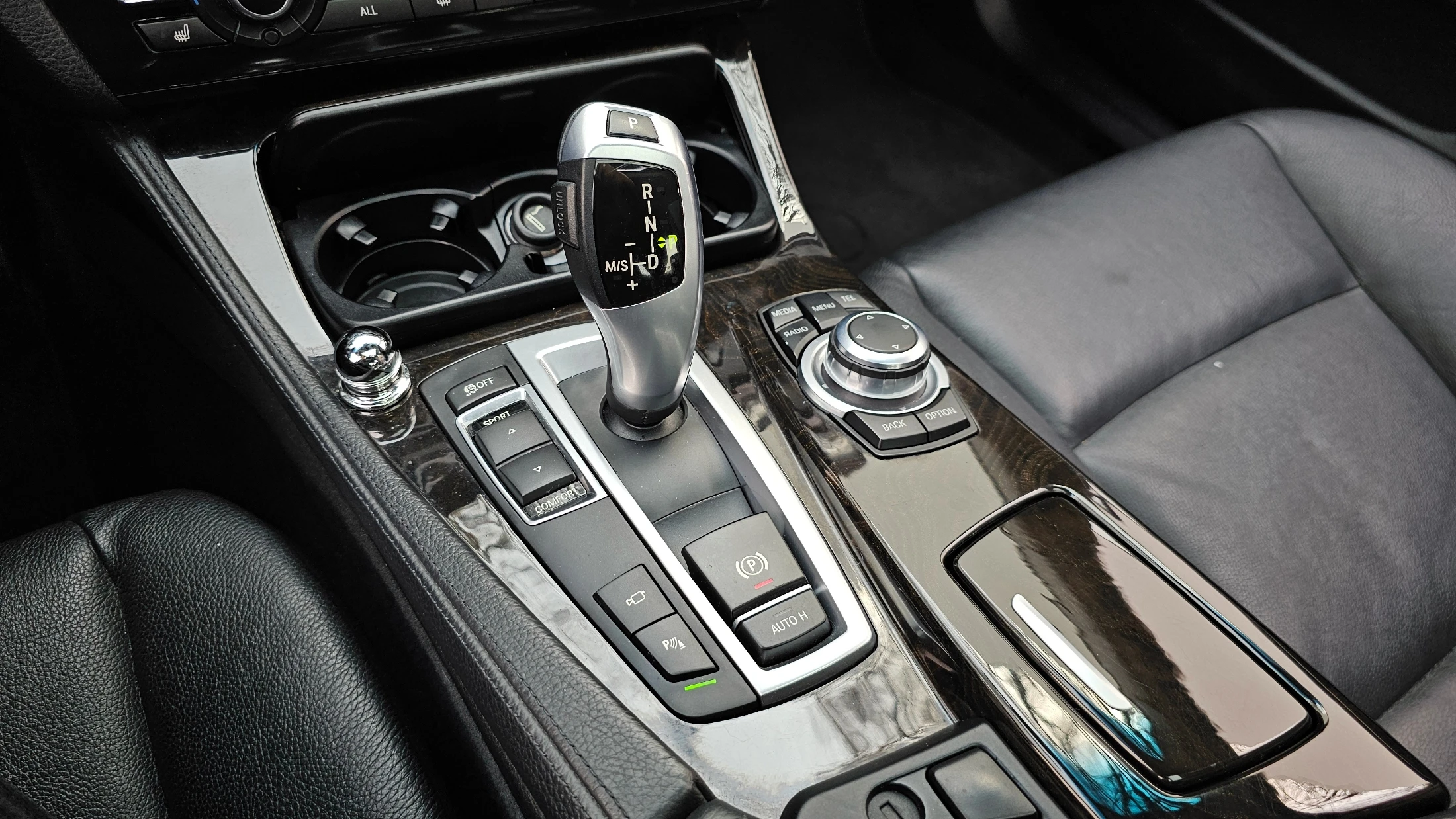 BMW 5-Series F10, 2013 — фото 9