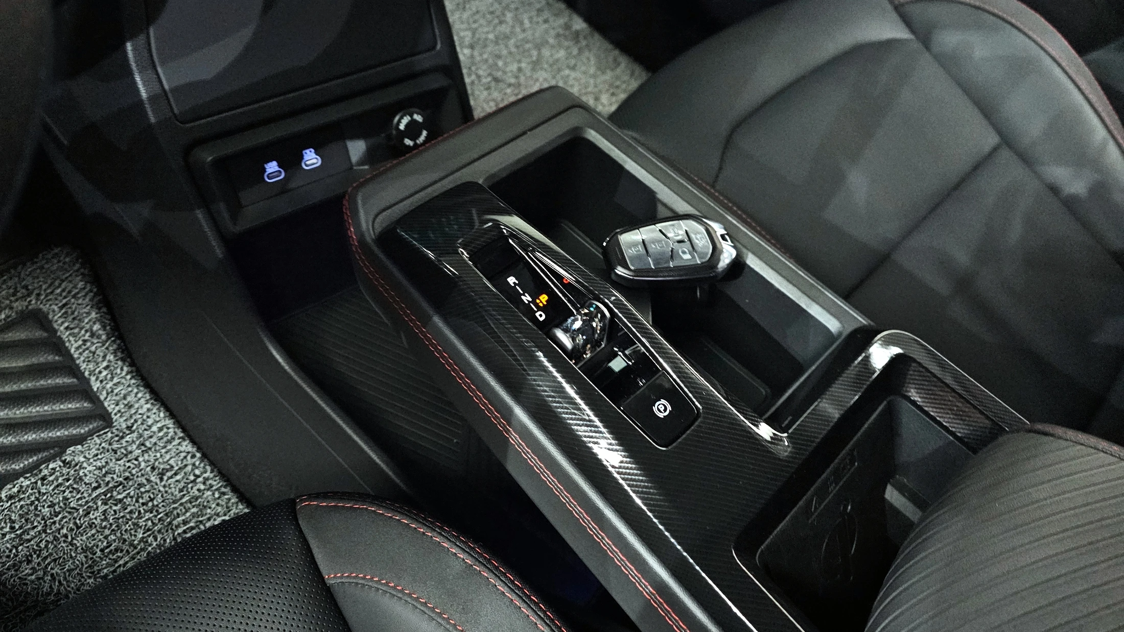 KG_Mobility_Ssangyong Actyon Activian, 2025 — фото 9