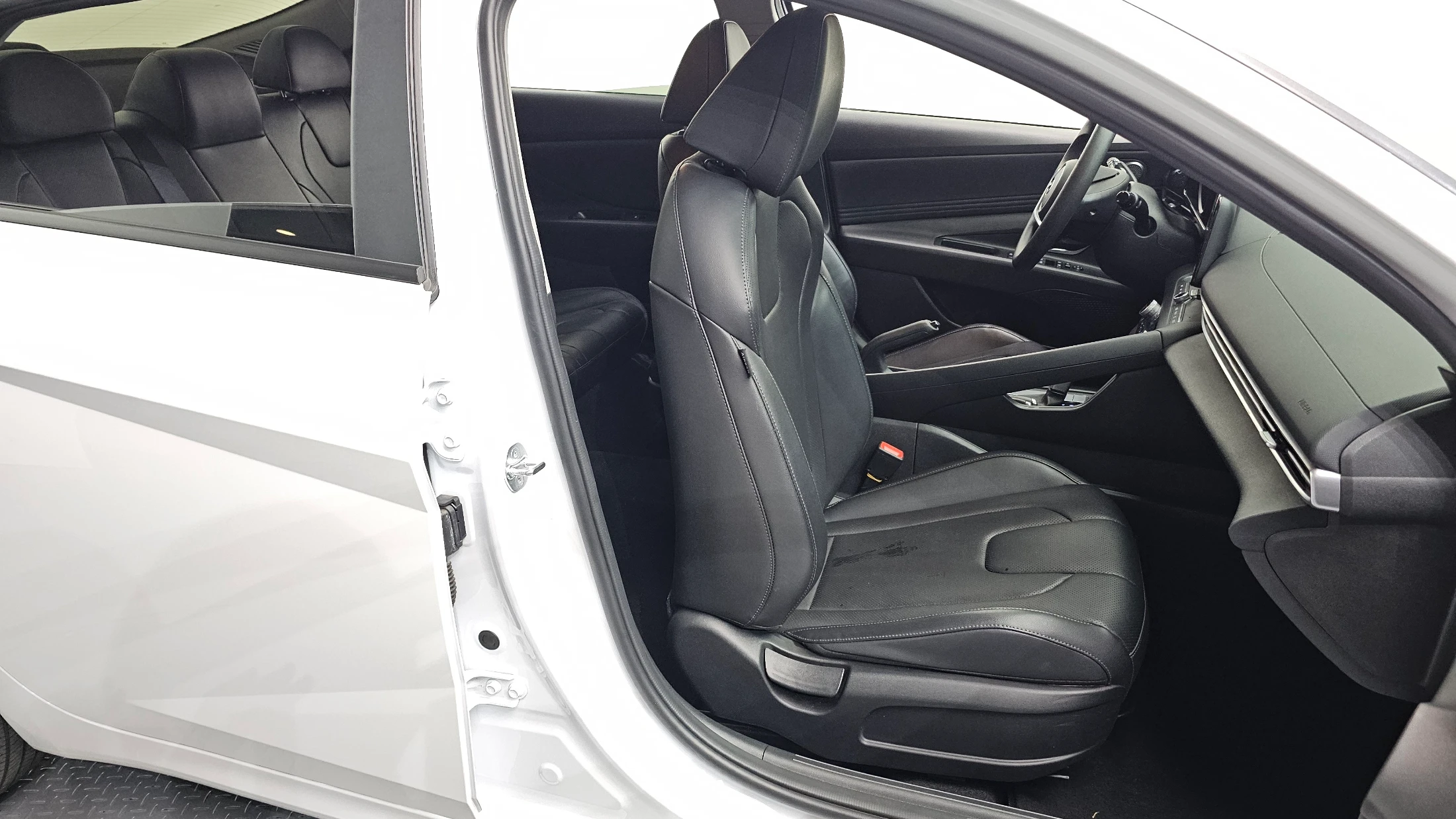 Hyundai Avante CN7, 2023 — фото 26