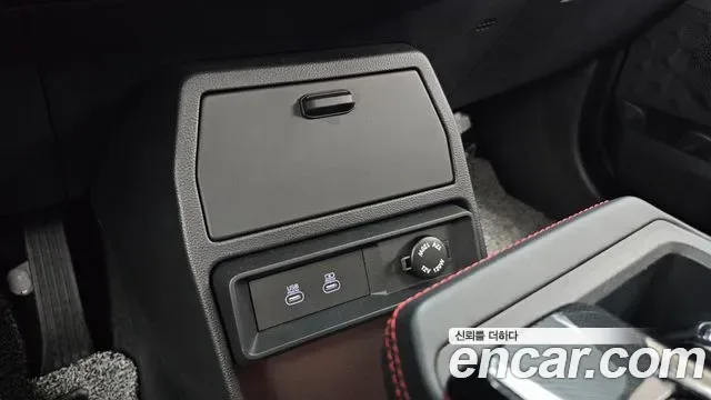 KG_Mobility_Ssangyong Actyon Activian, 2025 — фото 34