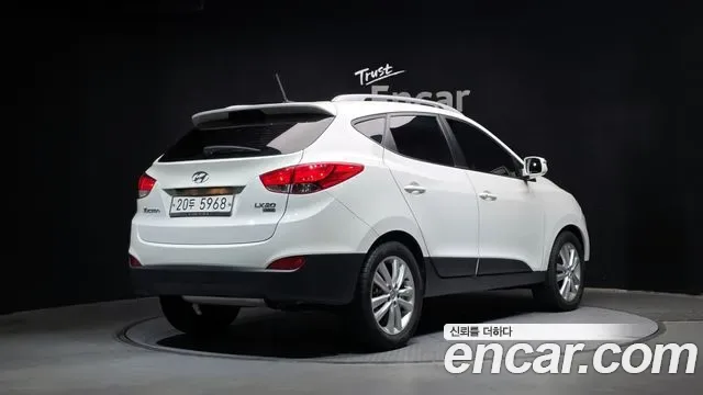 Hyundai Tucson ix, 2012 — фото 2