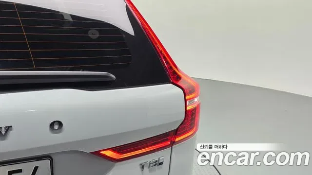 Volvo Xc60, 2025 — фото 24