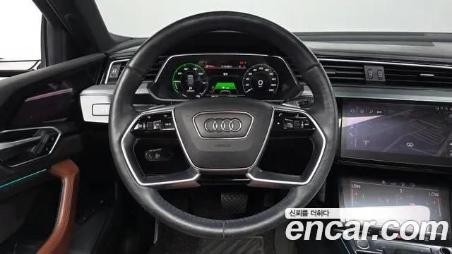 Audi E-Tron, 2020 — фото 13
