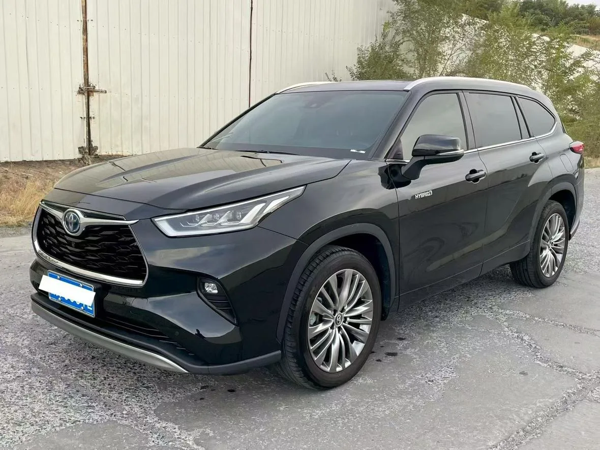 Toyota Highlander, 2023 — внешний вид автомобиля