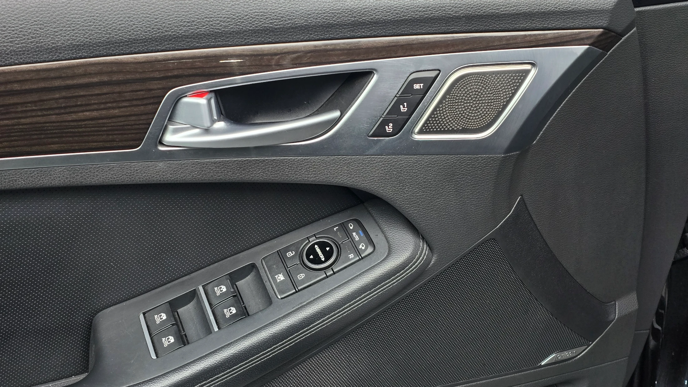 Genesis G80, 2017 — фото 19