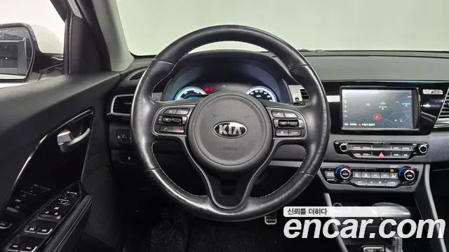 Kia Niro, 2016 — фото 14