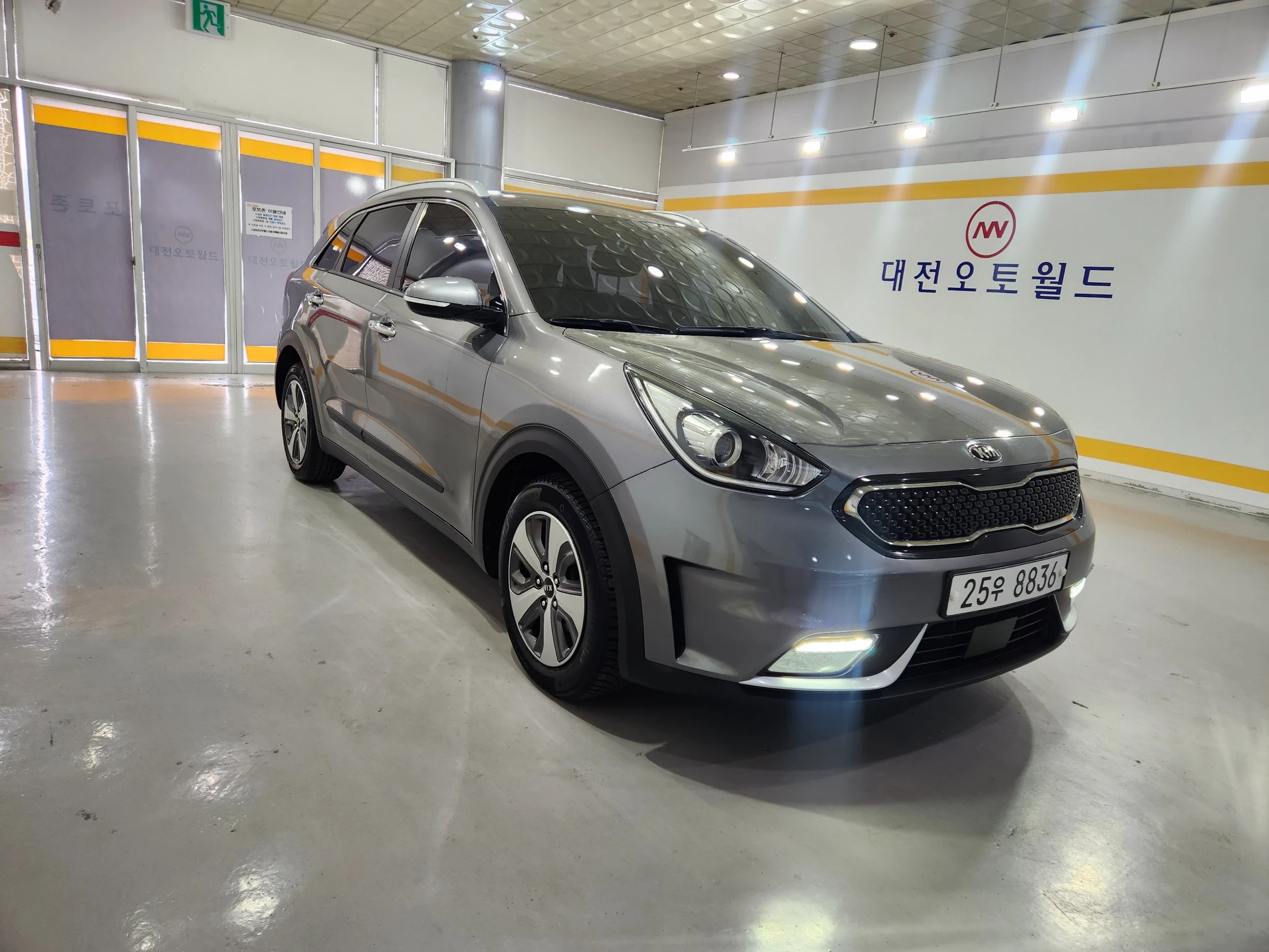 Kia Niro, 2017 — фото 2