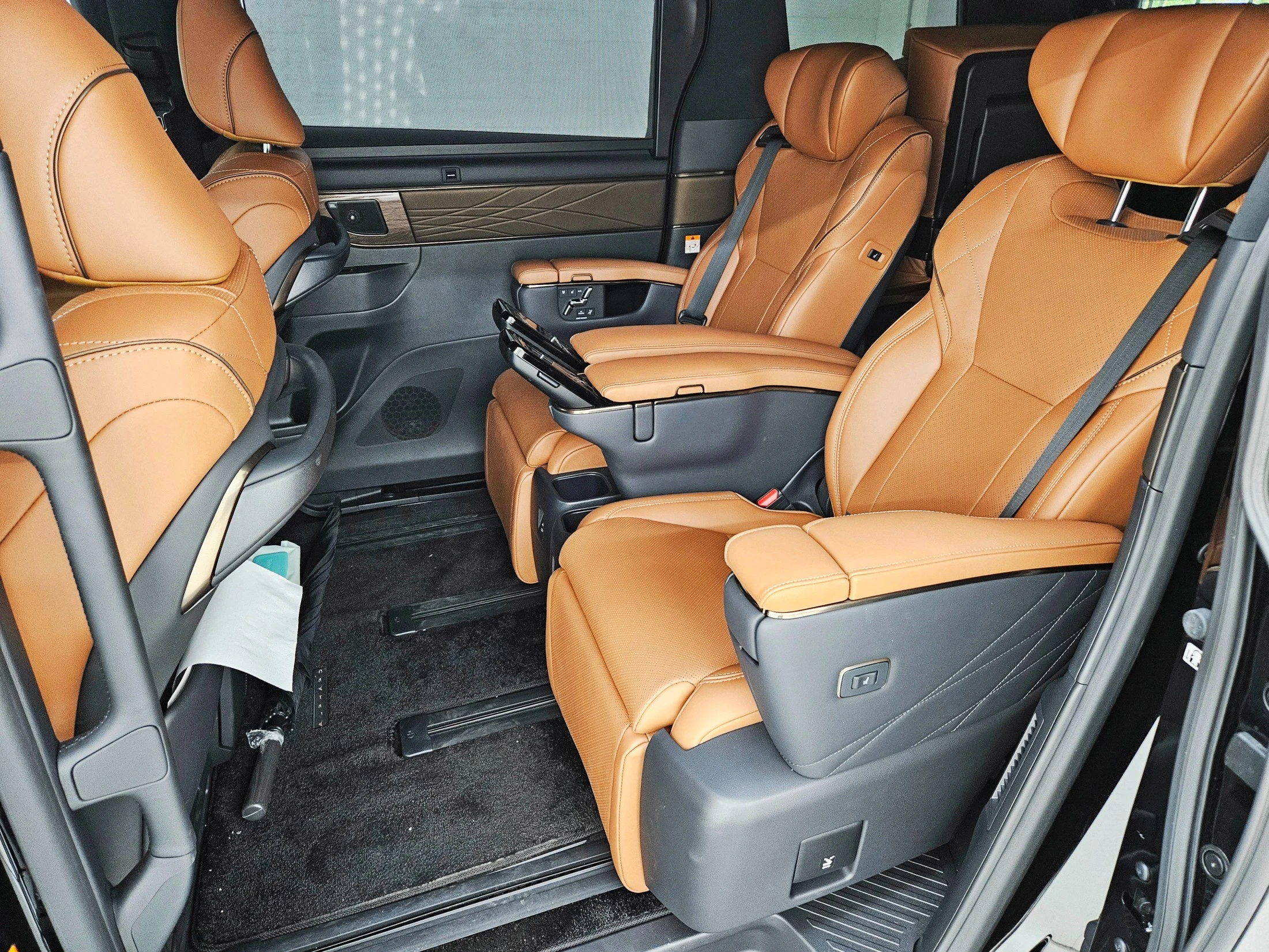 Toyota Alphard Alpad, 2026 — фото 16