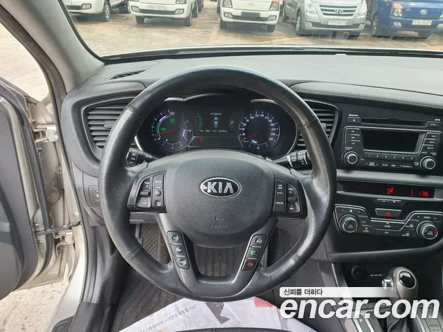 Kia K5 Hybrid, 2012 — фото 17