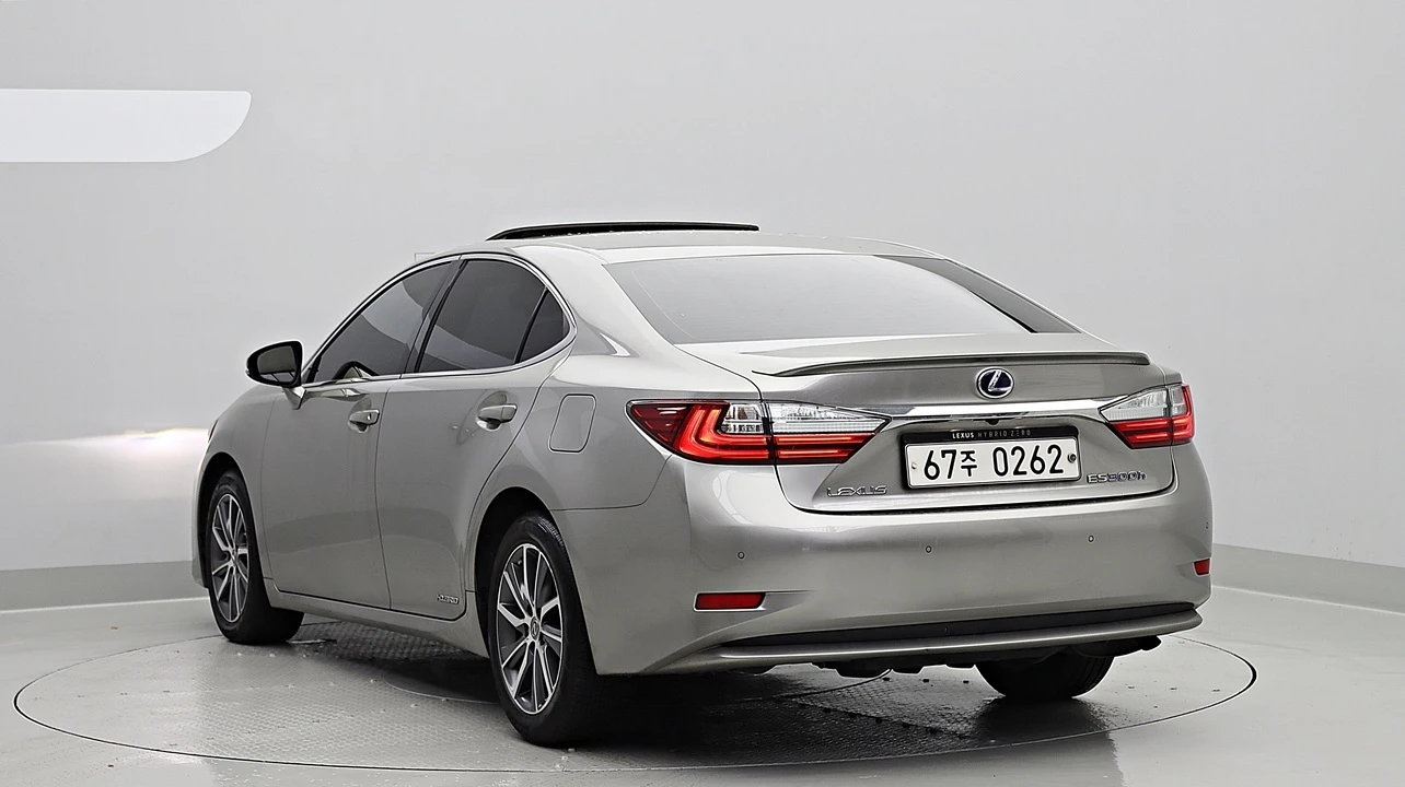 Lexus Es ES300h, 2016 — фото 4