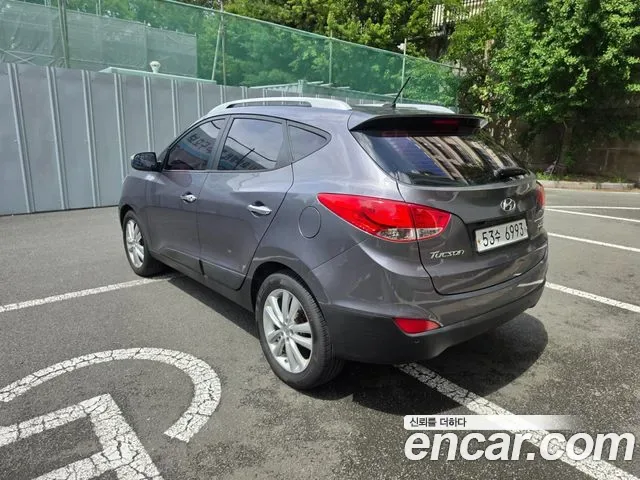 Hyundai Tucson ix, 2012 — фото 3