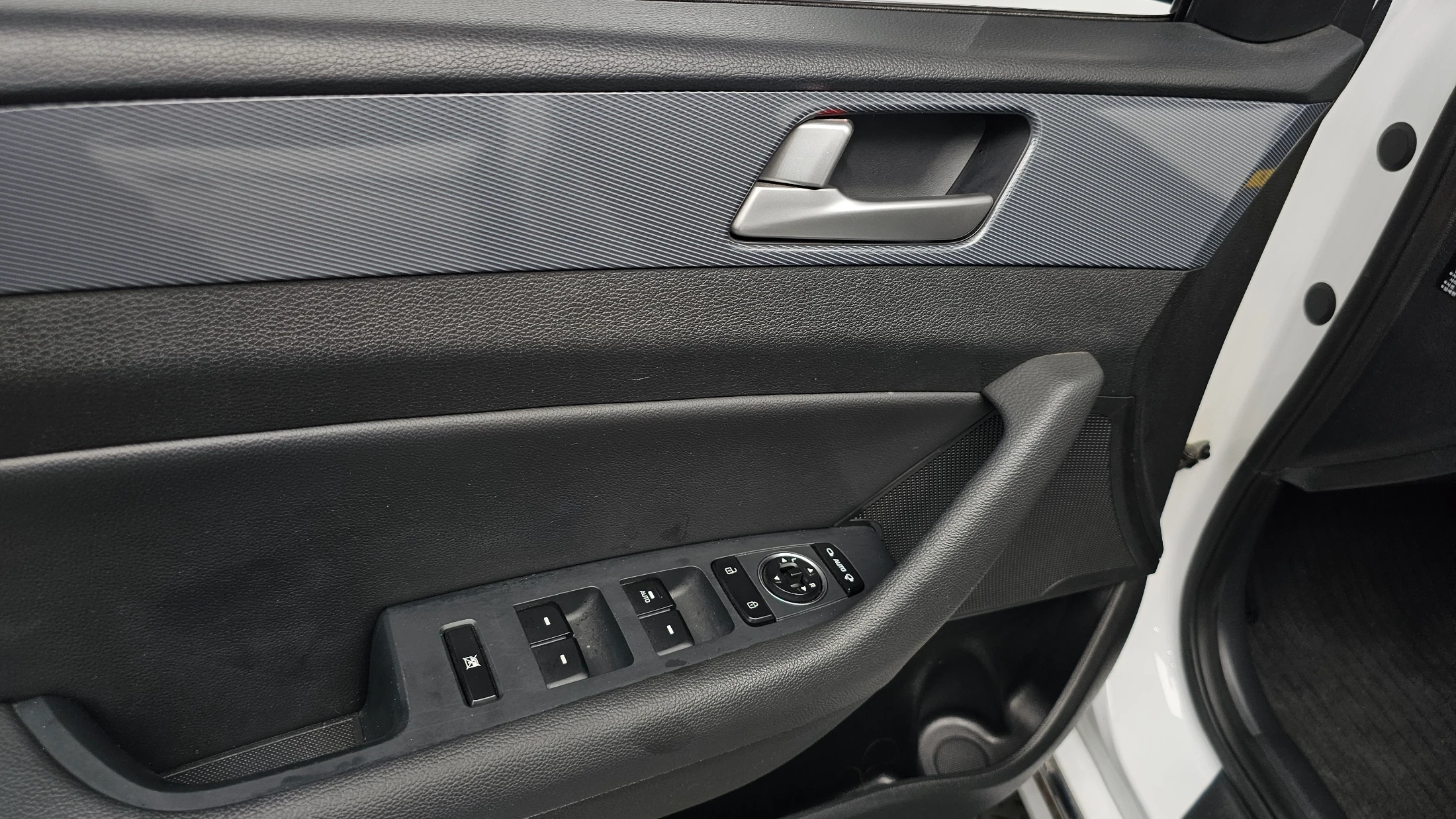 Hyundai Sonata LF Sonata Hybrid, 2016 — фото 16