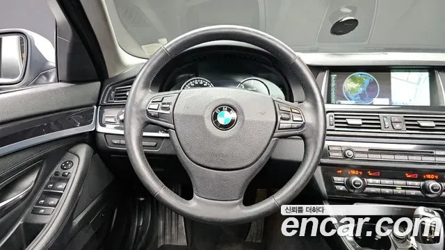 BMW 5-Series F10, 2013 — фото 13