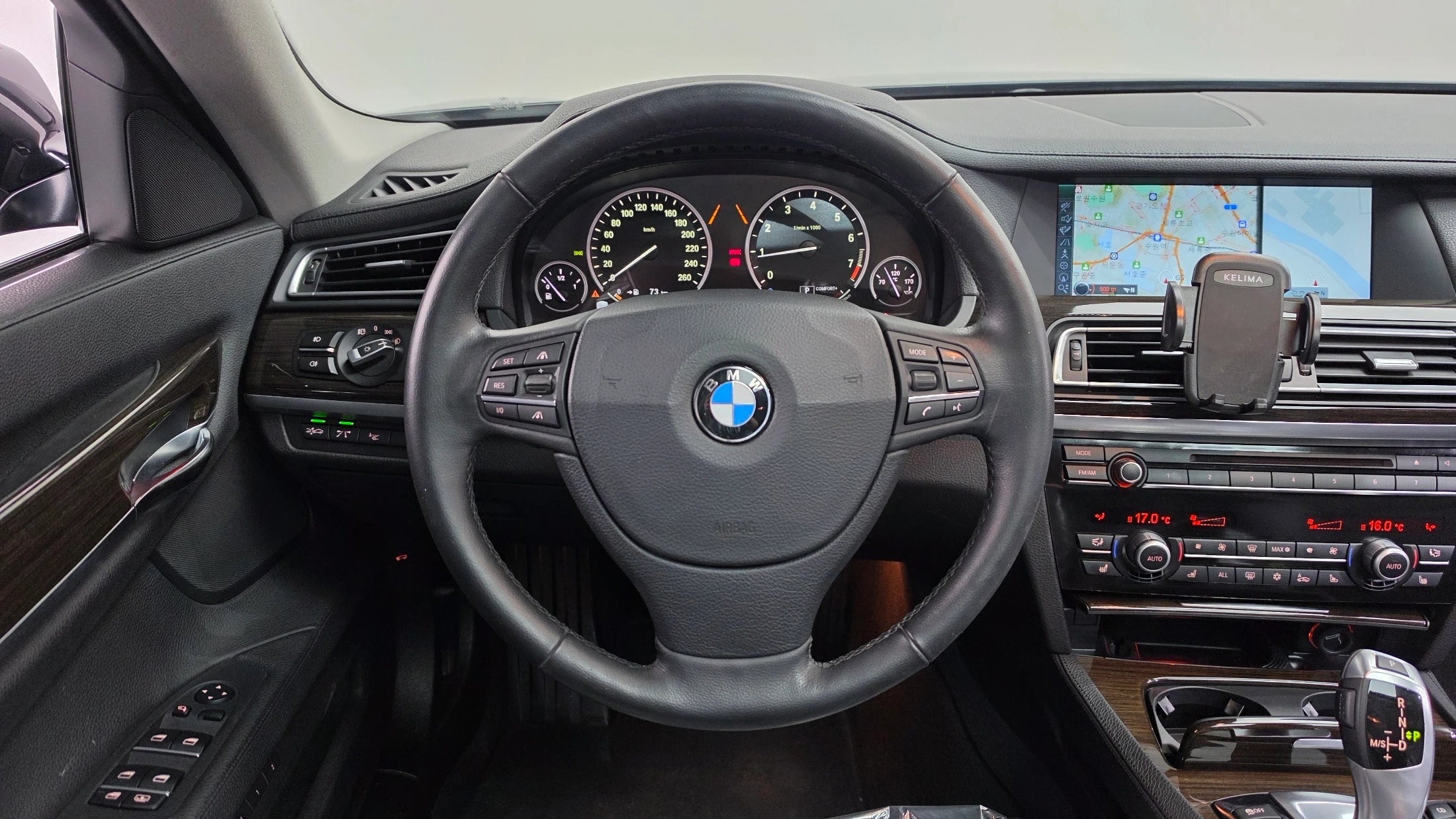 BMW 7-Series F01, 2012 — фото 13