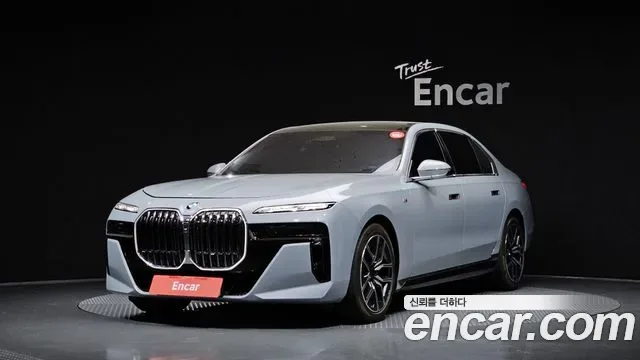BMW 7-Series G70, 2025 — внешний вид автомобиля