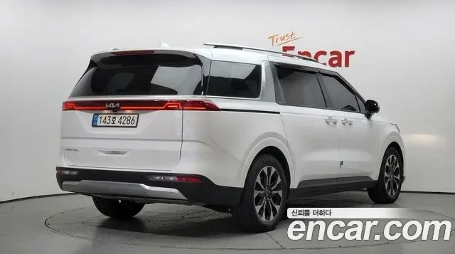 Kia Canival Carnival, 2022 — фото 2