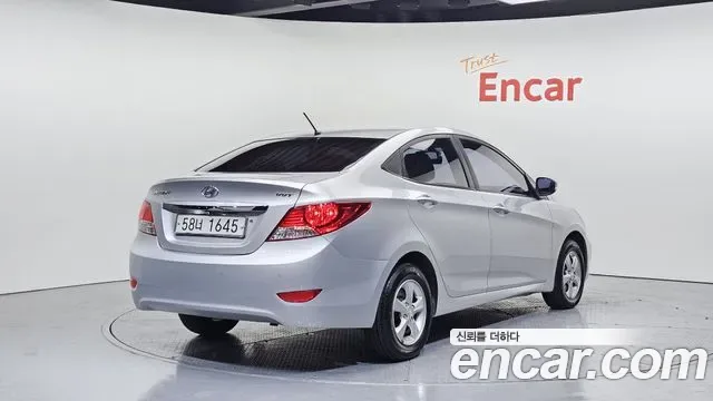 Hyundai Accent, 2012 — фото 2