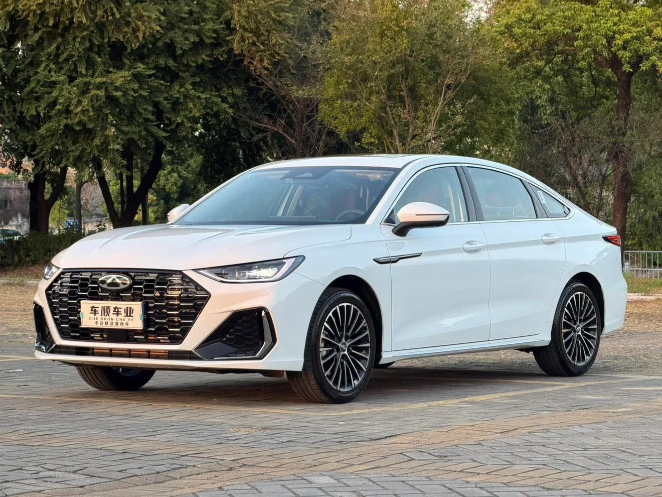 Chery Arrizo 8 PRO