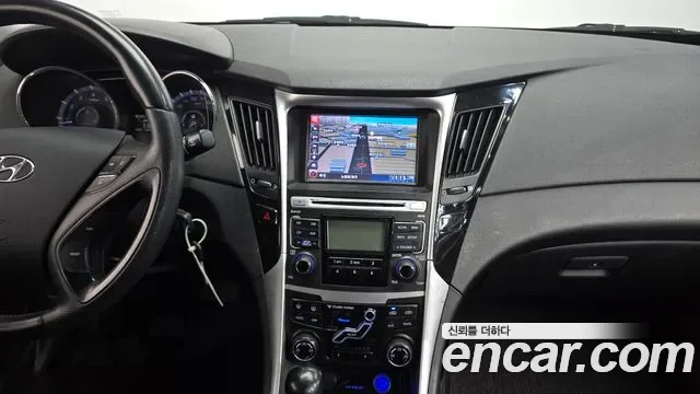 Hyundai Sonata YF Sonata, 2010 — фото 14
