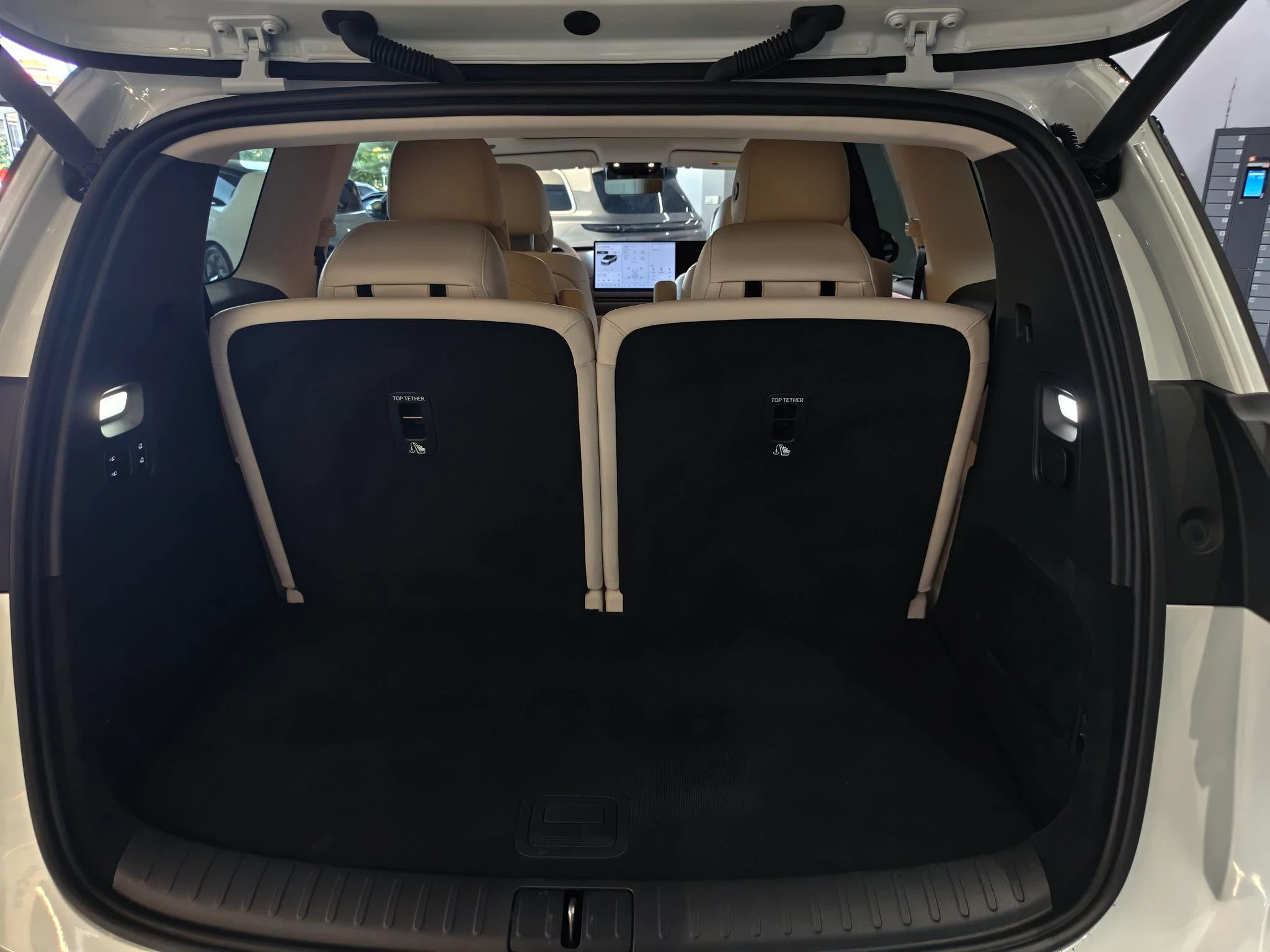 Li Auto ideal i8, 2025 — фото 12