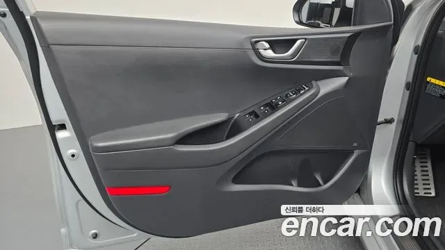 Hyundai Ioniq Ionic Electric, 2018 — фото 24