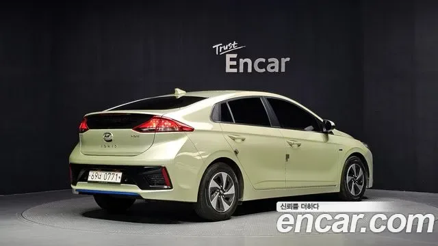 Hyundai Ioniq Ionic Hybrid, 2016 — фото 2