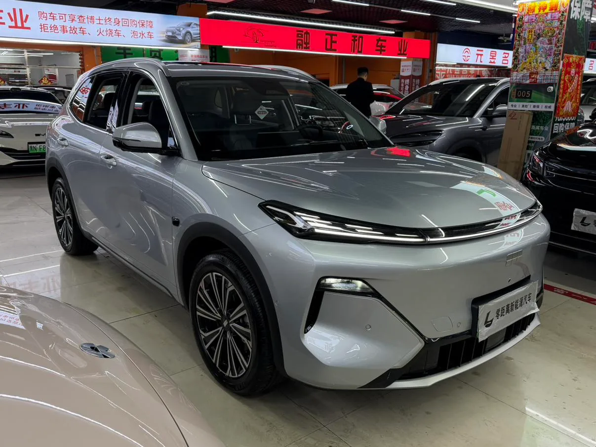 Geely Galaxy Galaxy Starship 7 EM-i, 2026 — фото 3