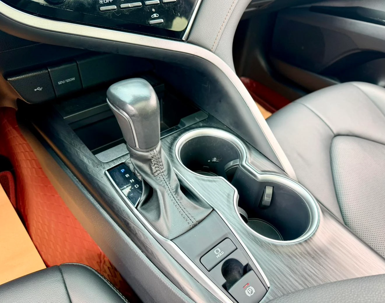 Toyota Camry, 2023 — фото 16
