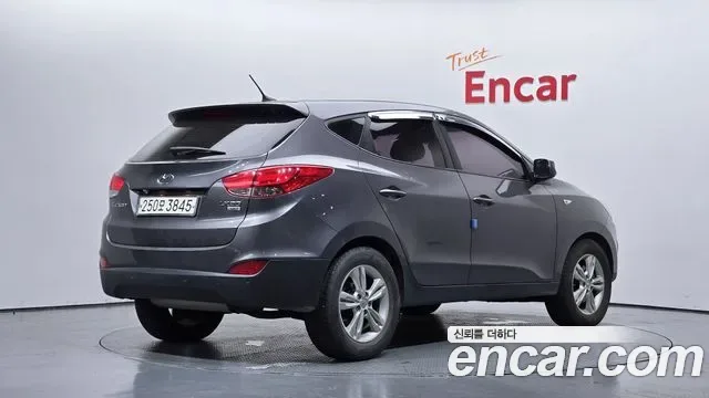 Hyundai Tucson ix, 2011 — фото 2