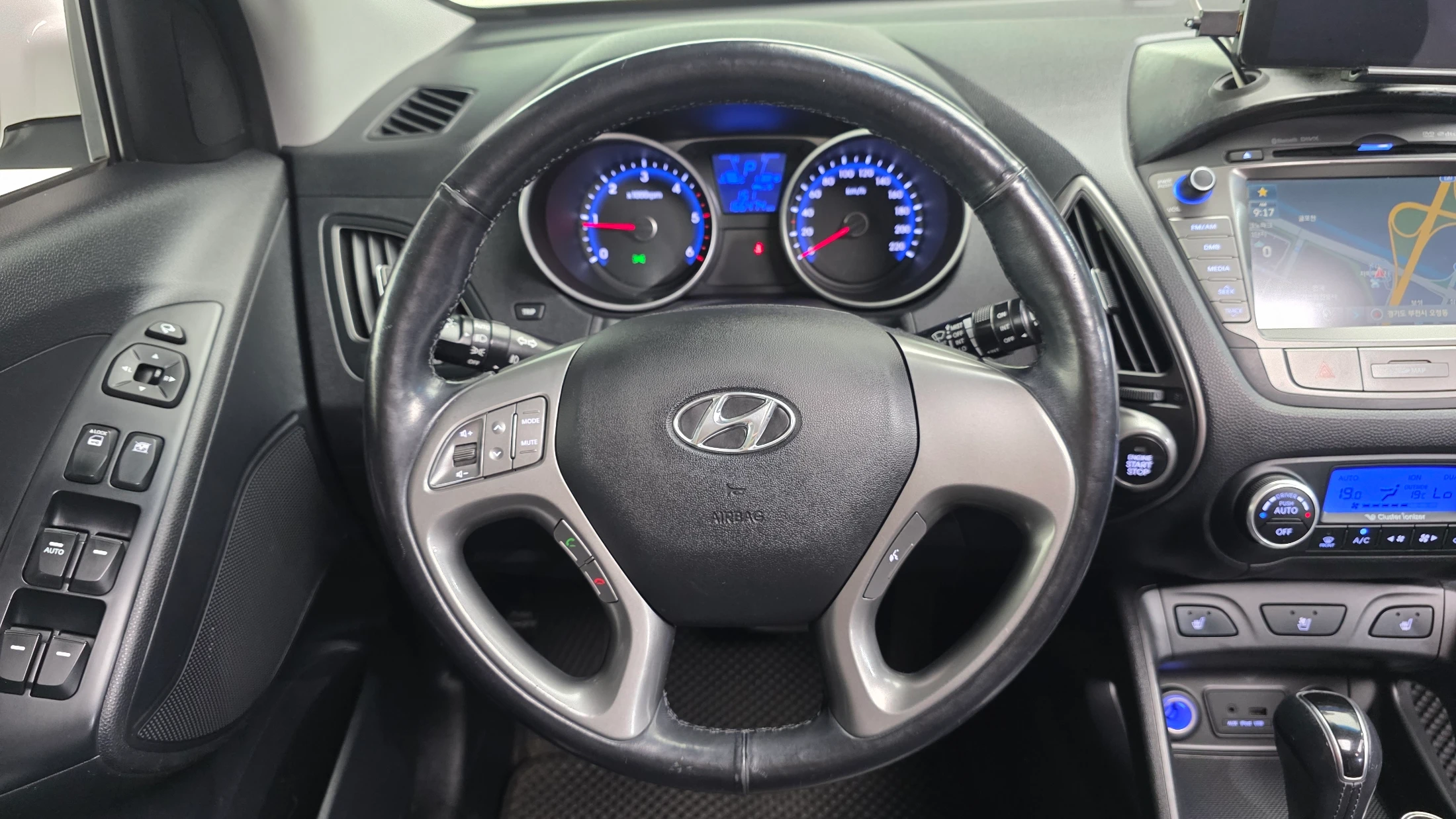 Hyundai Tucson ix, 2014 — фото 13