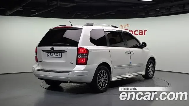 Kia Canival Carnival R, 2010 — фото 2