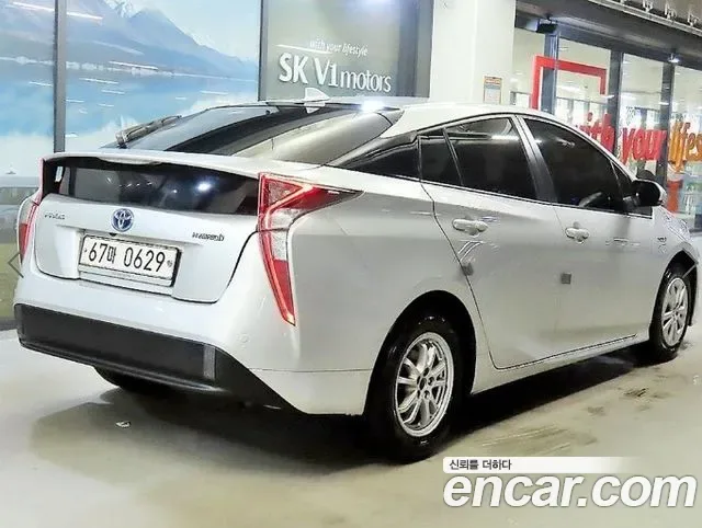 Toyota Prius, 2016 — фото 4