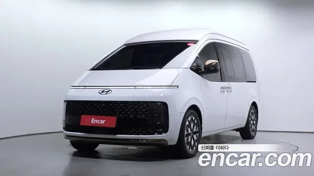 Hyundai Staria
