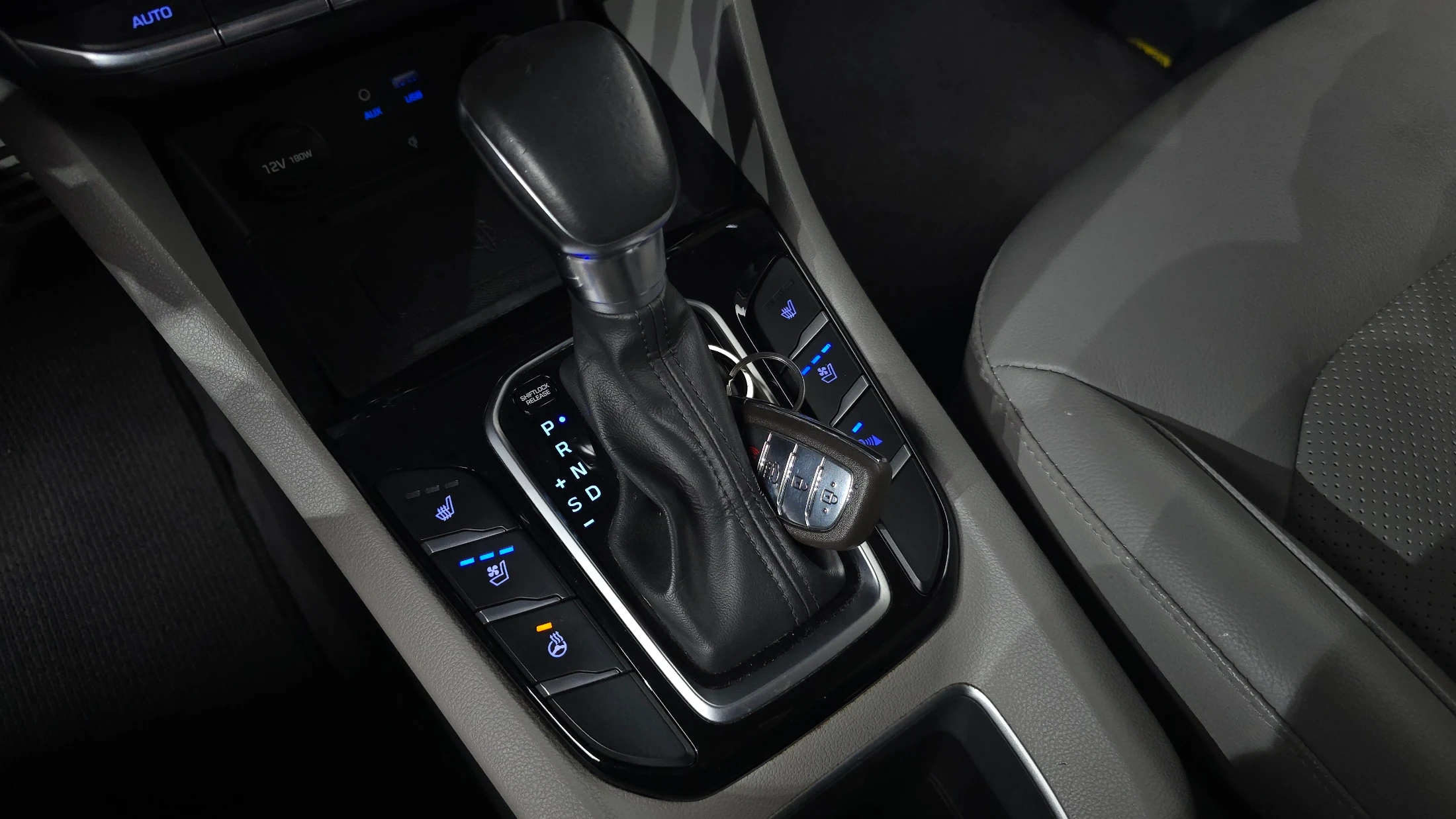 Hyundai Ioniq Ionic Hybrid, 2016 — фото 9