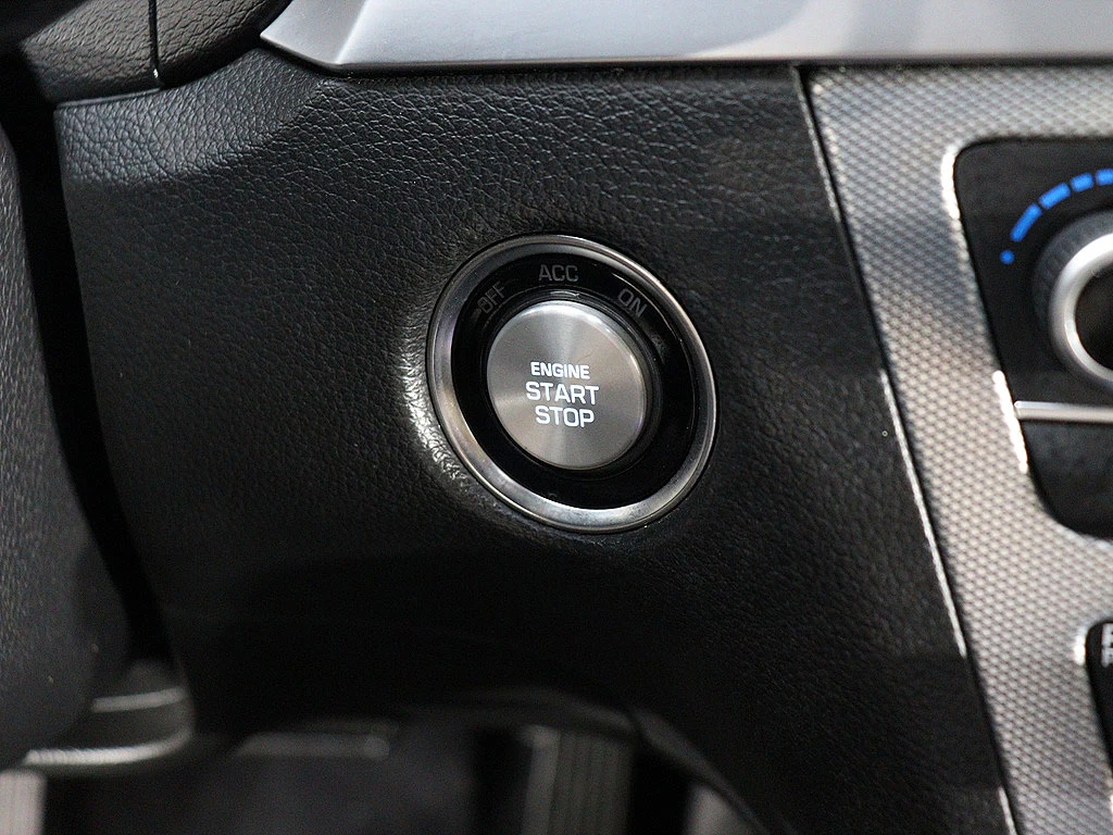 Genesis G80, 2017 — фото 10