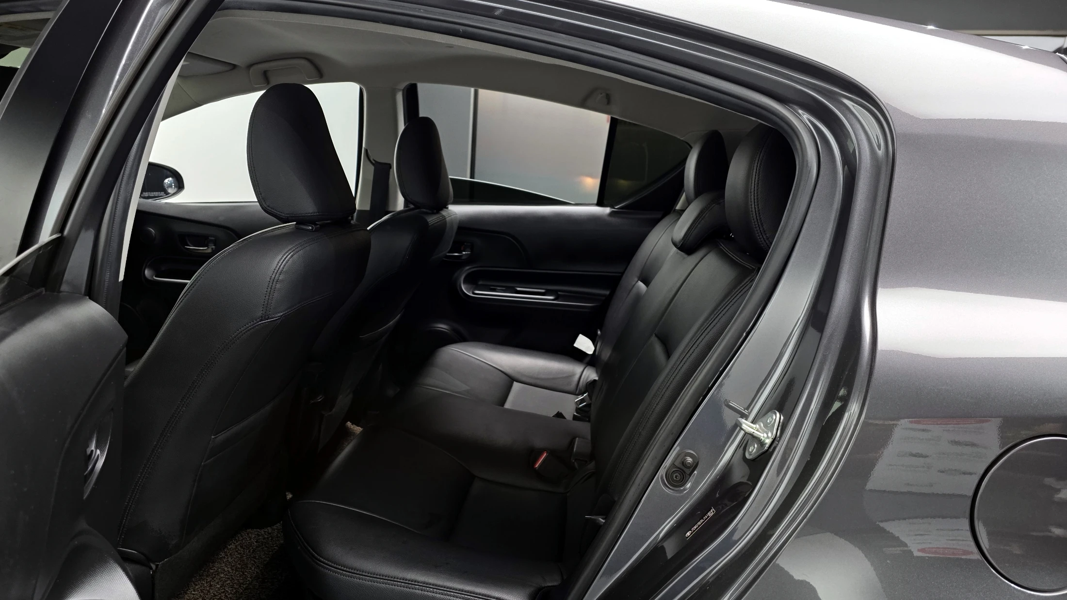 Toyota Prius C, 2018 — фото 12