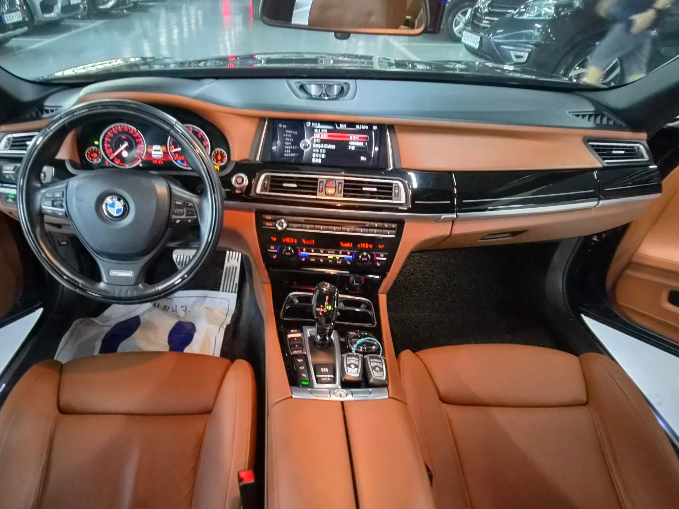 BMW 7-Series F01, 2014 — фото 10
